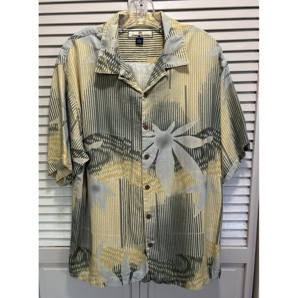 Tommy Bahama Silk Men's Short Sleeve Button-Up Hawaiian Shirt Size L